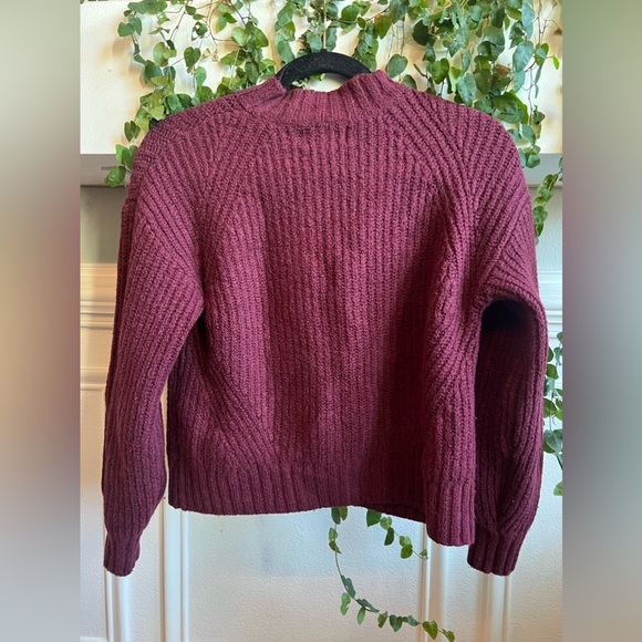 Old Navy Crew Neck Sweater | XS - Picture 2 of 3